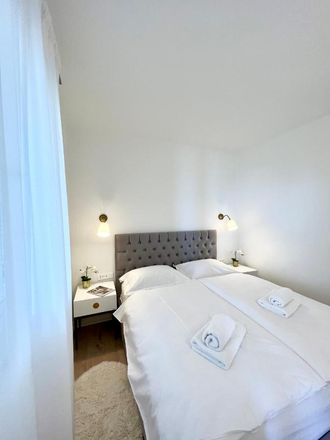 Seaview Pool Apartment-Lumiere, Island Hvar-Gdinj المظهر الخارجي الصورة